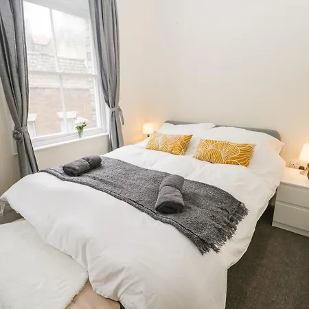 24 Baxtergate Whitby